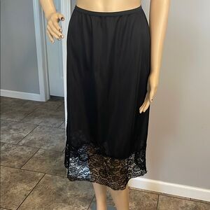 Vintage Vanity Fair Elegant Black Lace Trim Skirt / Slip